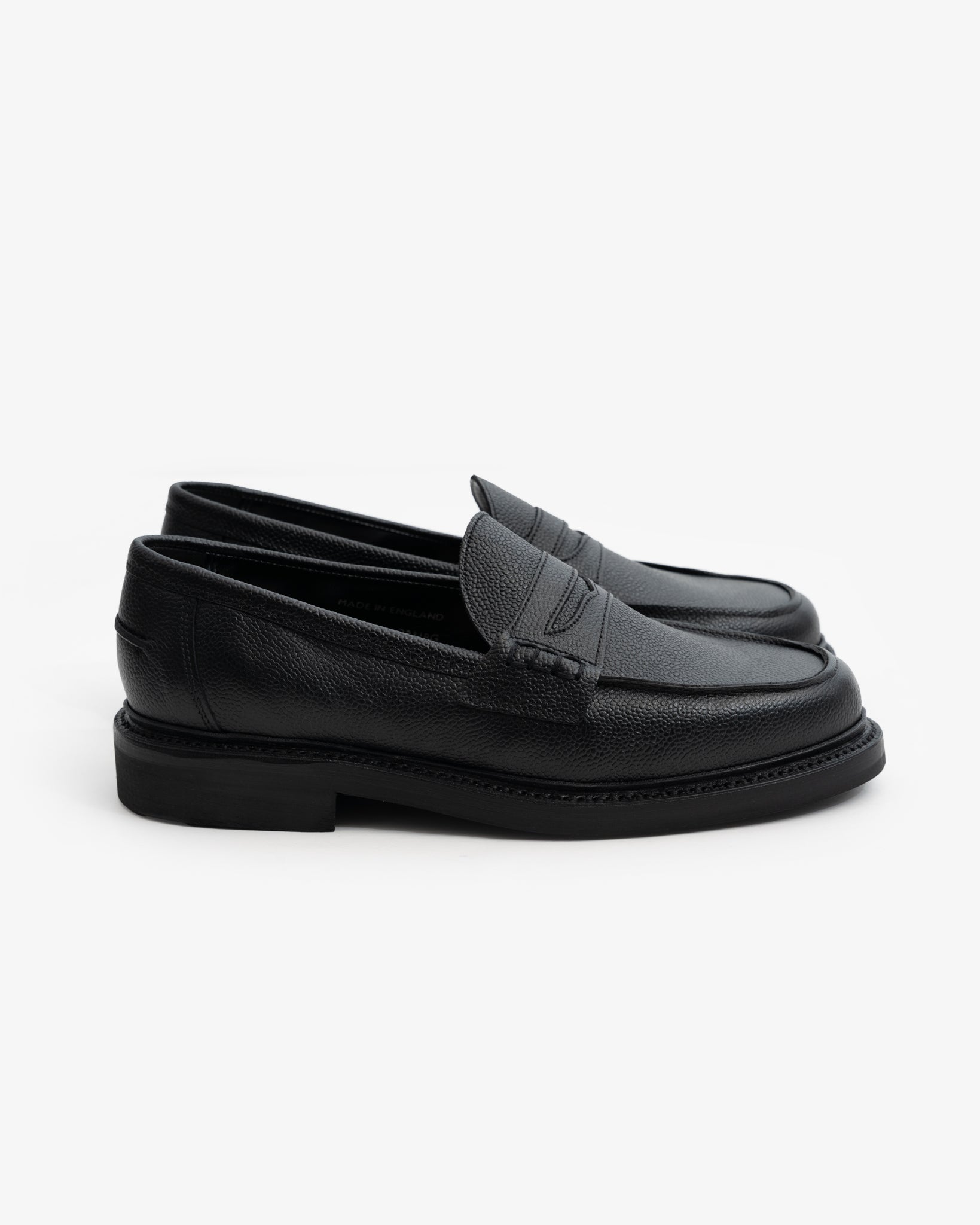 PEACEFUL BEEF ROLL LOAFER - BLACK SCOTCH GRAIN LEATHER