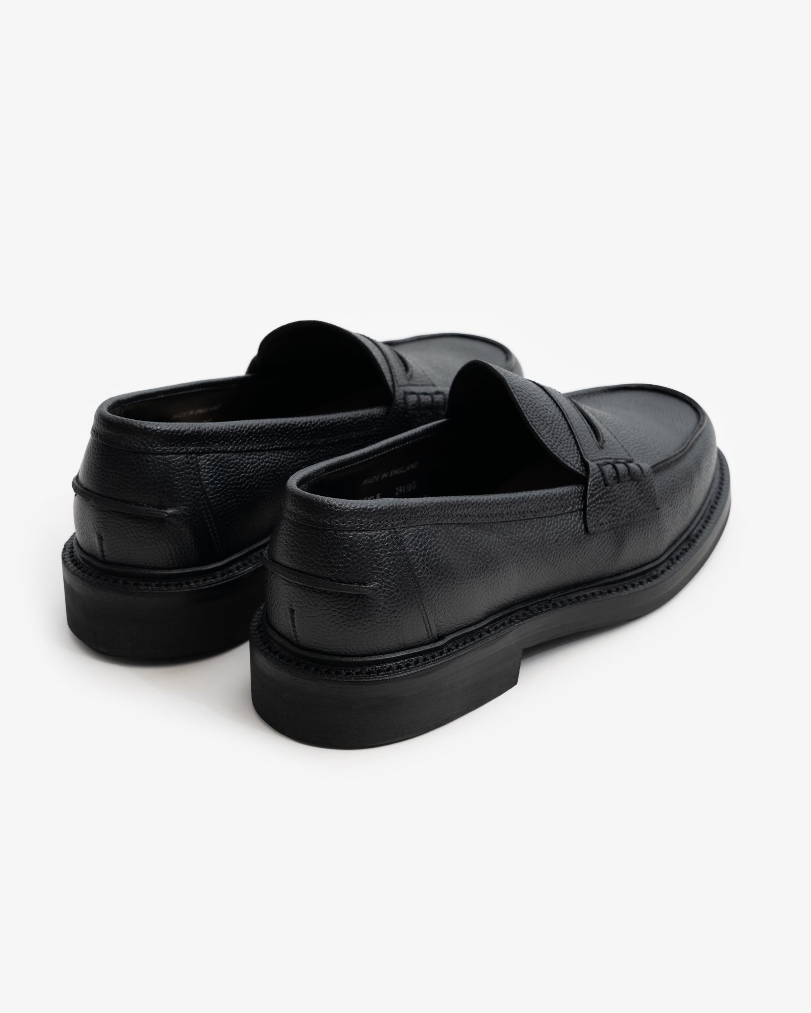 PEACEFUL BEEF ROLL LOAFER - BLACK SCOTCH GRAIN LEATHER